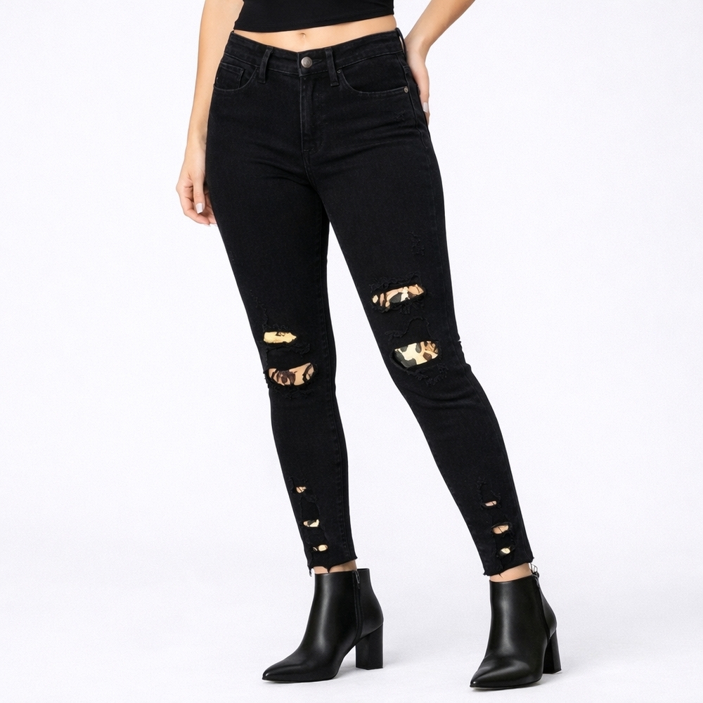 Judy Blue Black Distressed Leopard Patch Skinny Jeans 11/30 Stretch - Picture 3 of 16